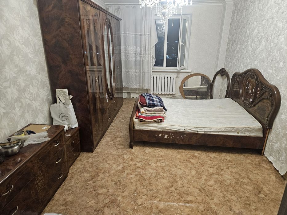 Продам спальный гарнитур