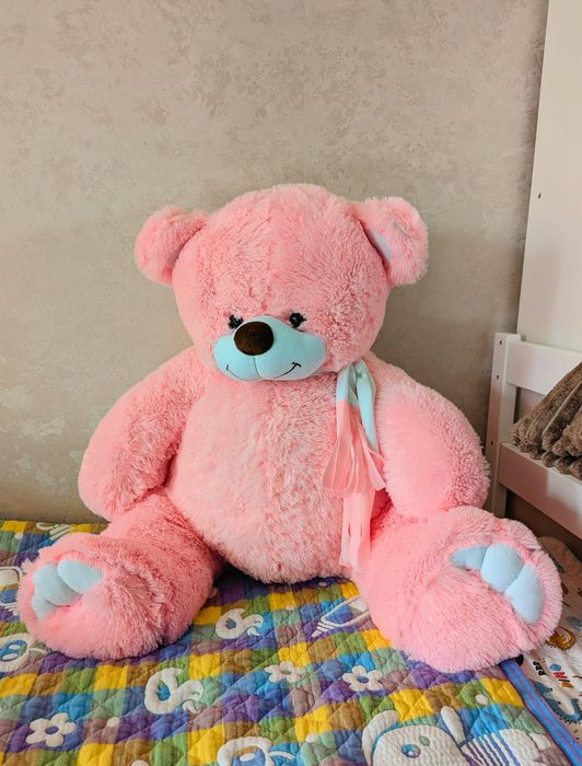 Продам розового медведя