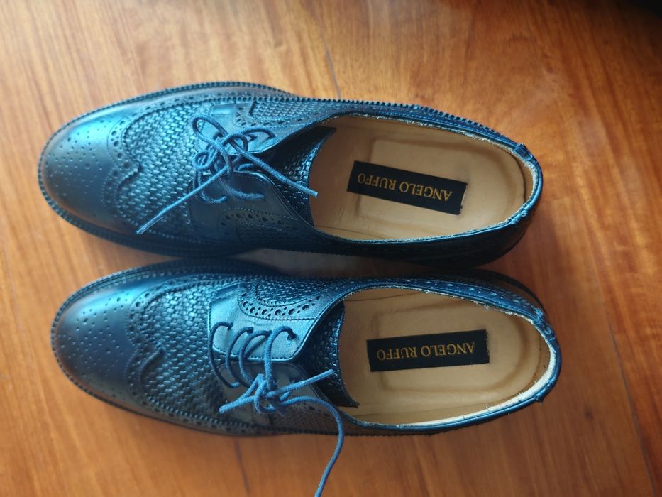 Мъжки обувки швейцарски модел от черна кожа Angel ruffo.