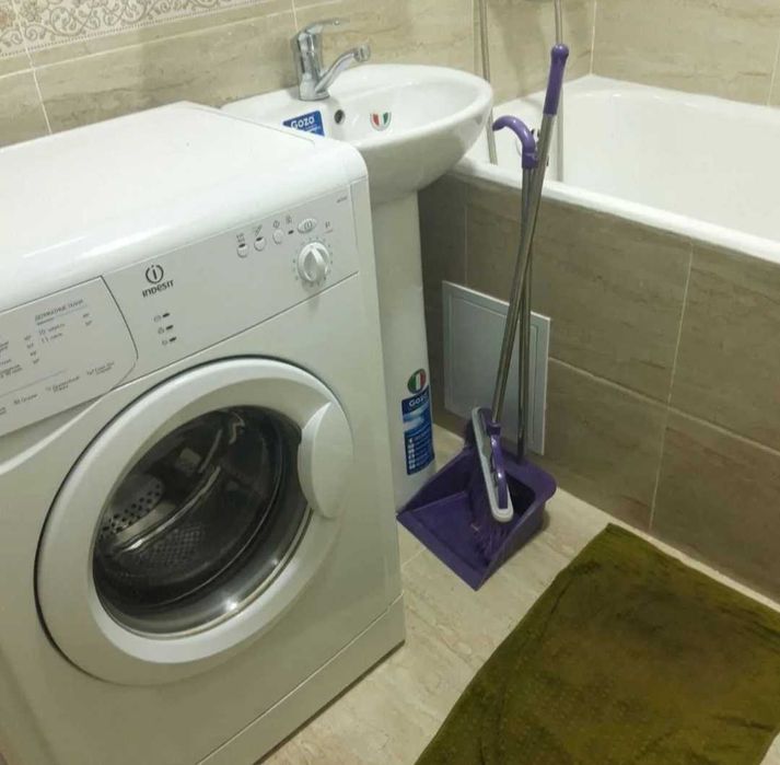 Абая. 1-комнатная в центре