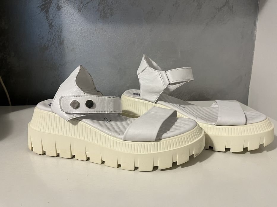 Сандали от естествена кожа