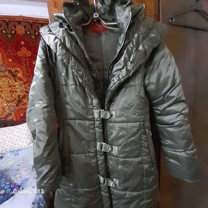 Продаётся женская куртка, б/у