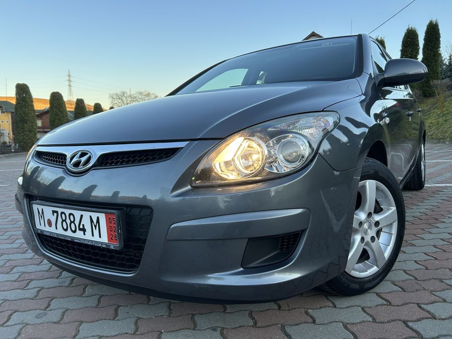 -Hyundai i30 facelift-1.4benzina-109cai-euro4-2010-germania adusa-