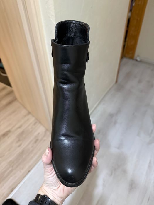 …(Дамски боти)..