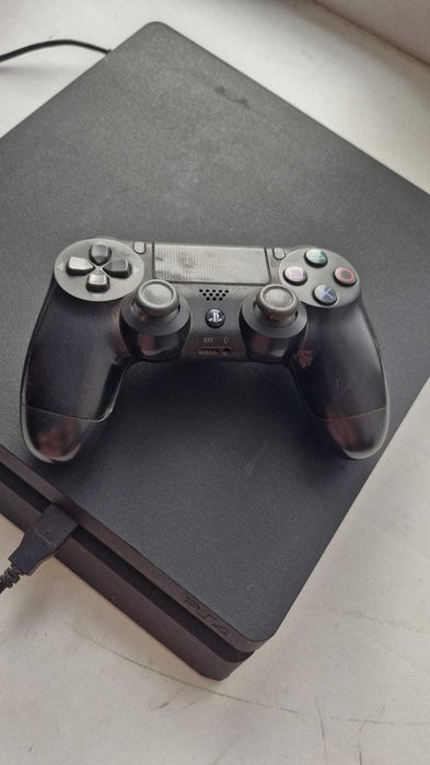 Playstation 4 Slim