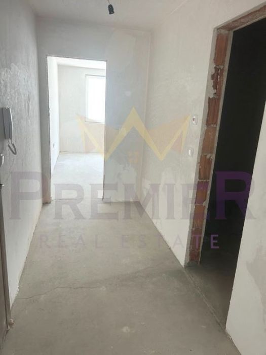 Продава се Двустаен апартамент в Варна, Възраждане 1 - 77 кв.м за 1741 €/кв.м - Снимка #3