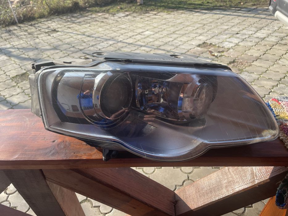 Lampa bi xenon passat b6