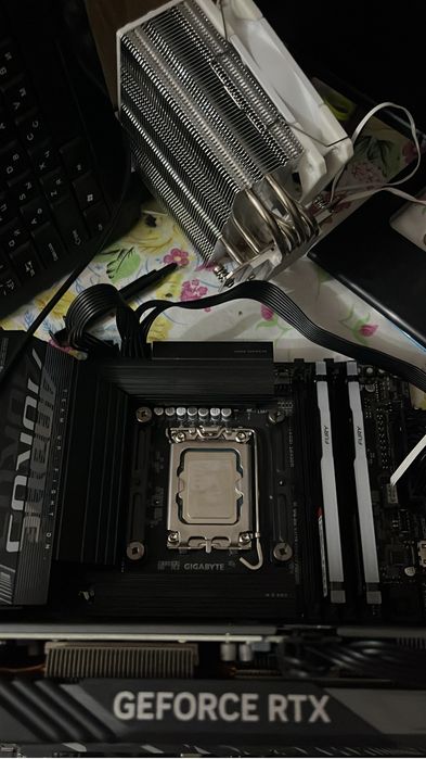 Core Ultra 5 230F/ B860 / DDR5 16GB