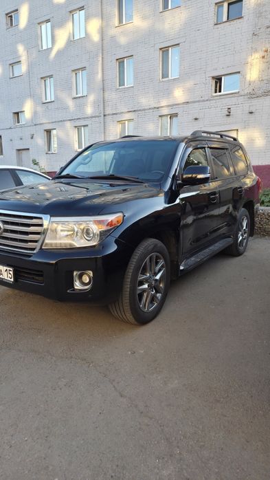 Продам Тойота  Ленд Крузер 200