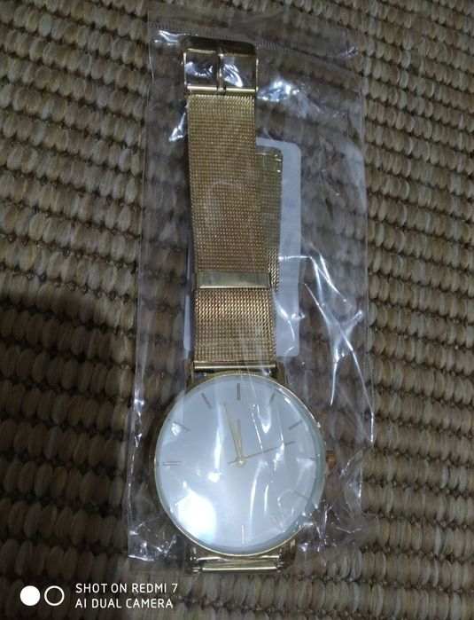 Часы женские. Новое.