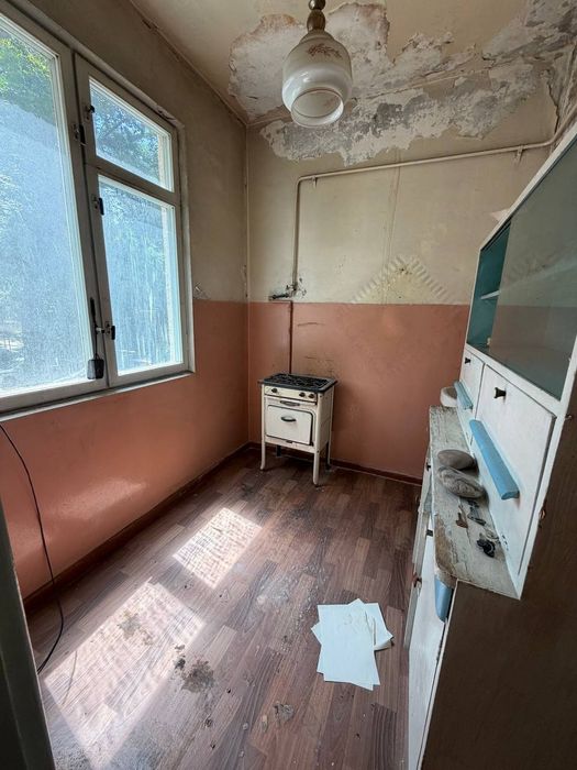 Срочно продаётся Чиланзар 9  2/2/4