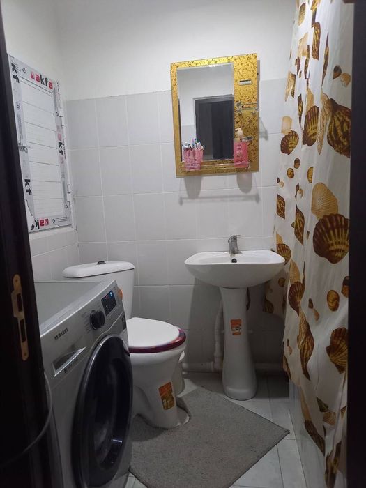 Сдаётся 2х комнатная квартира
C обстановкой  
В горде Алмалыке