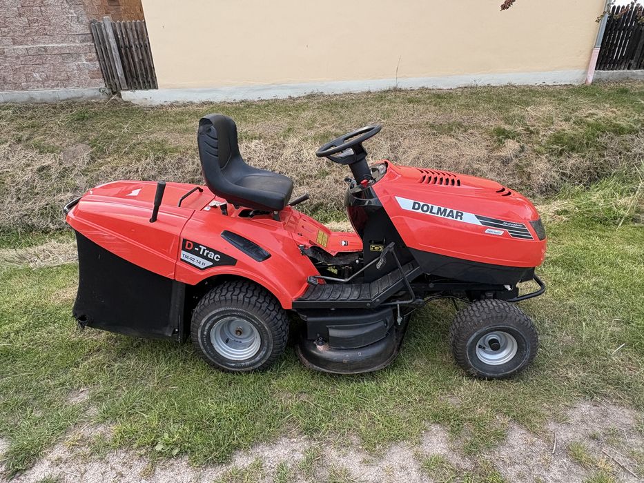 Vând tractoras Dolmar 13,5CP