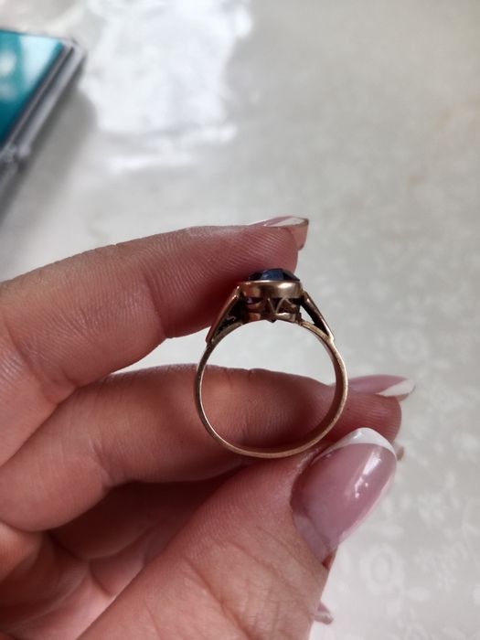 Кольцо золотое советское продаю!