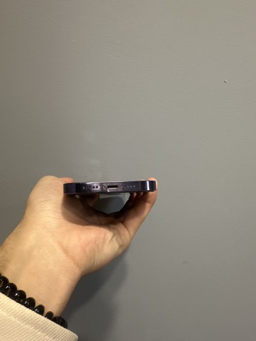 Срочно продаю Айфон 14 про