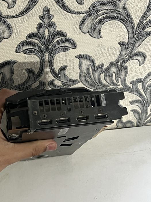 Asus Rog Strix RX 5700XT 8Gb