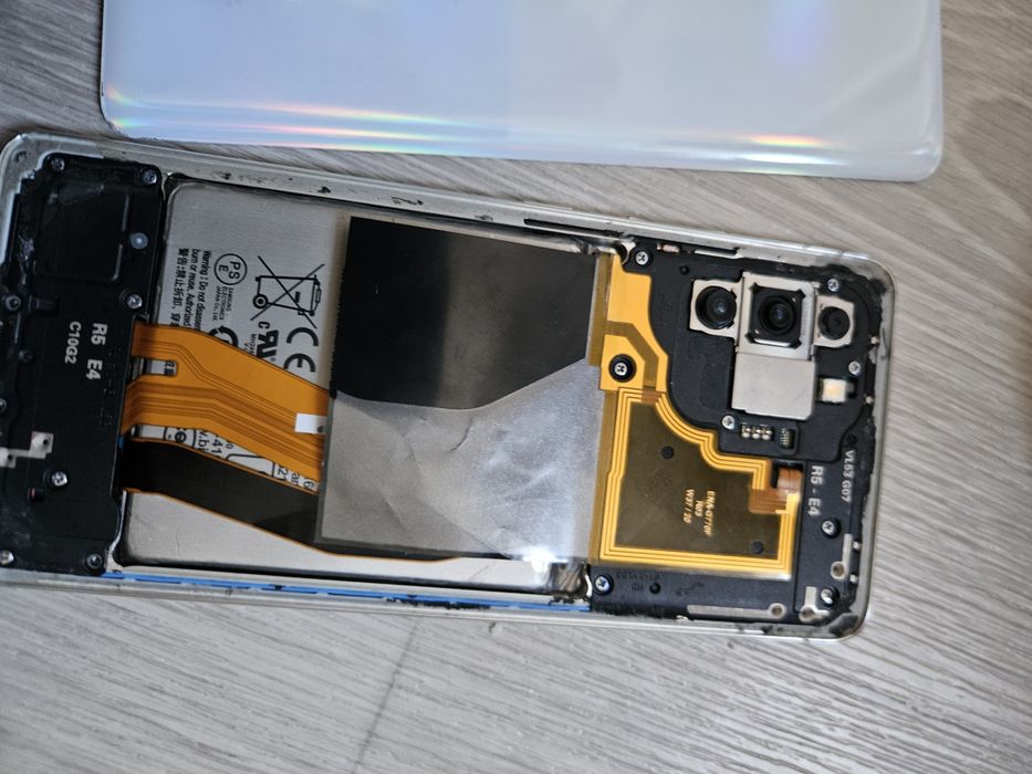 Samsung s10 lite,  экран не показывает