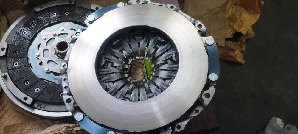 Продавам чисто нов съединител VALEO  за PEUGEOT 308, CITROEN C4 ,OPEL