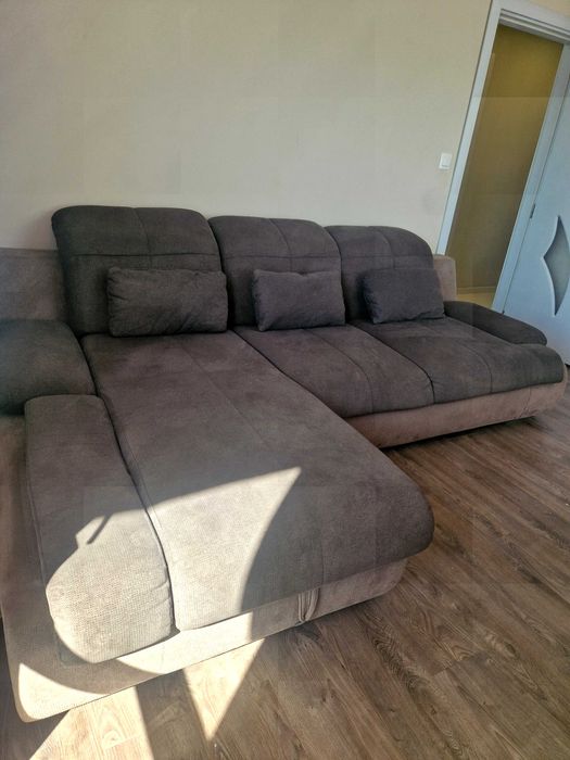 Продавам ъглов диван ,купен е от Айко ,много запазен