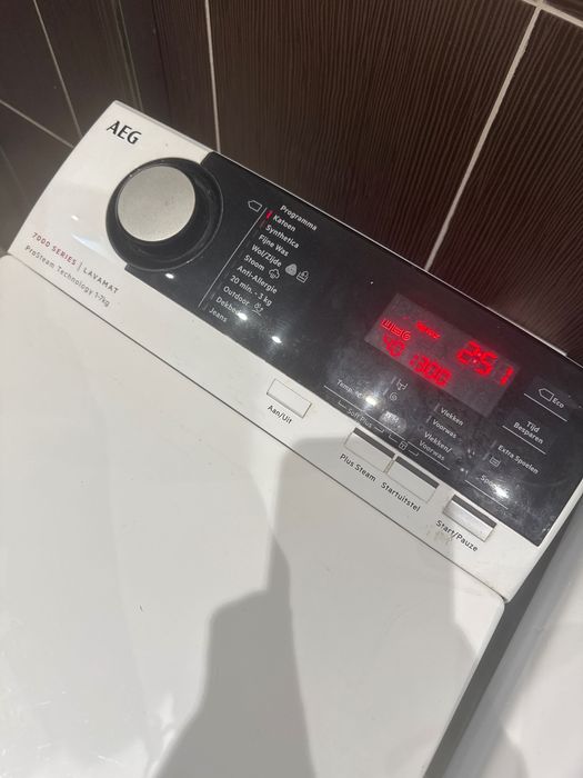 Пералня вертикална AEG 7000 series Lavamat 1-7 кг