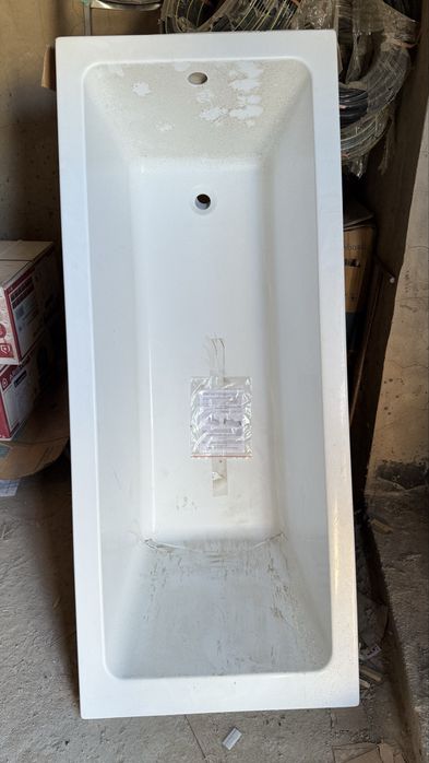 Продам бракованную ванну