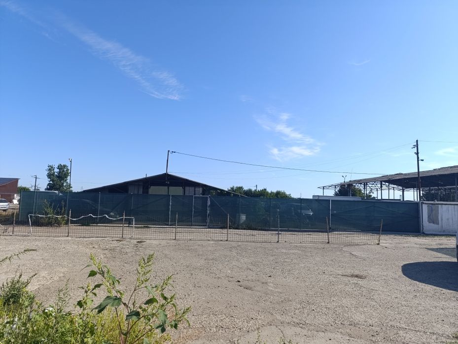 Vând sau închiriez teren+hala 3200mp aproape de strada Focșani (Chercea)preț 148000€