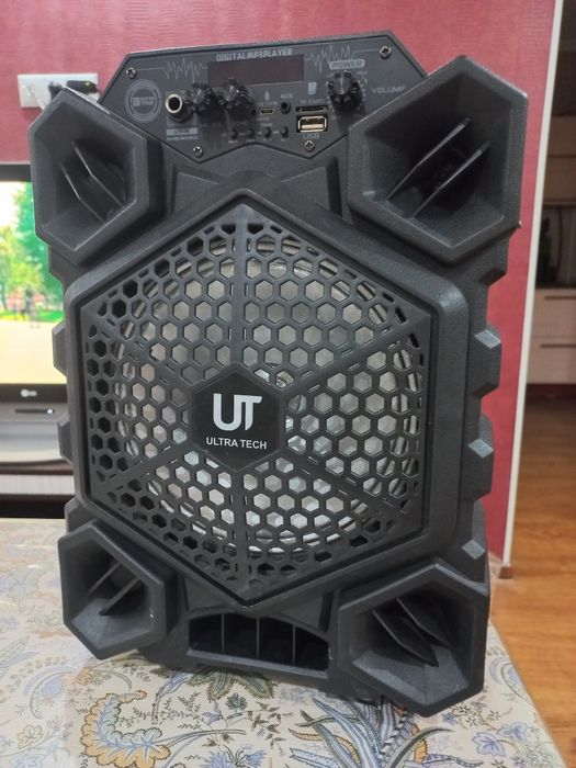 калонка Ultra Tech  в идеальном состоянии
