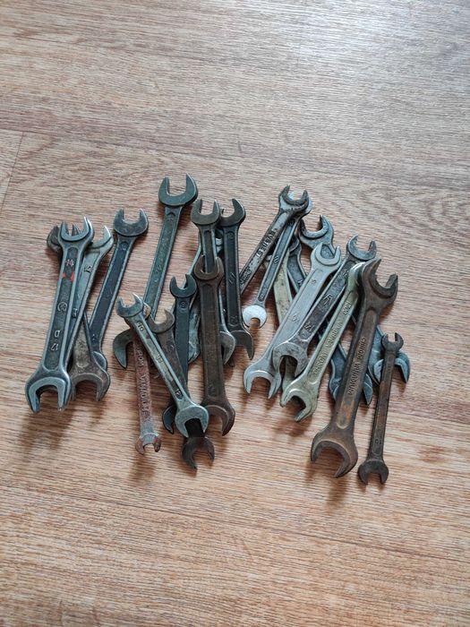 Ключи рожковые, напильники б/у. СССР.