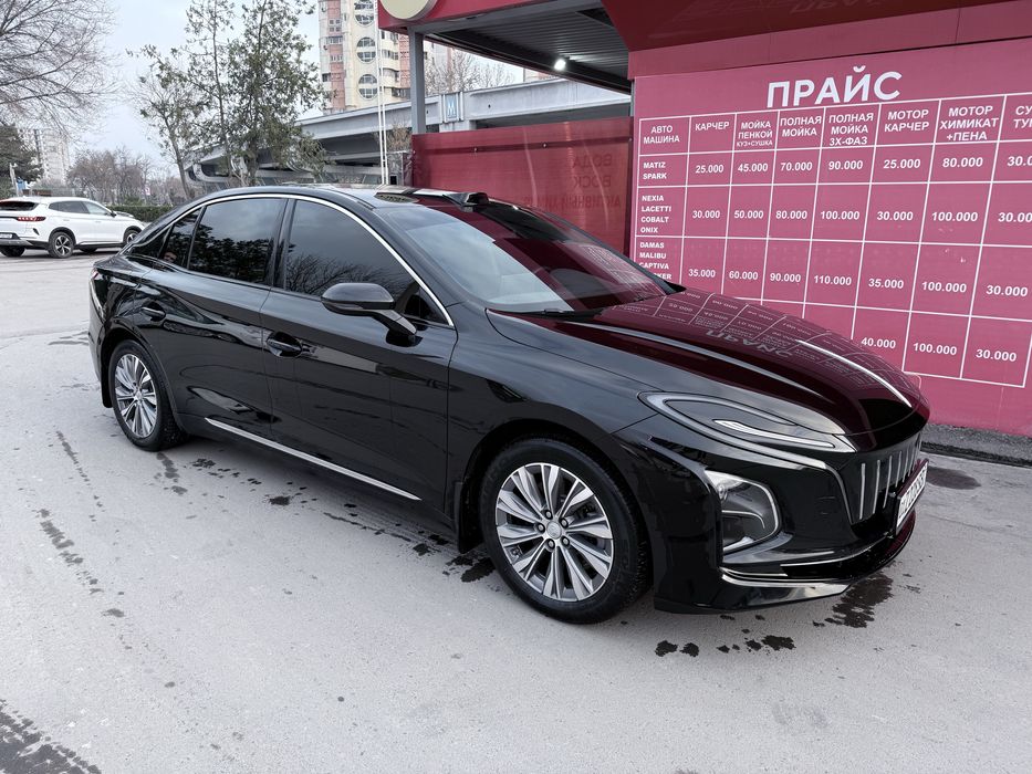 Hongqi eqm-5 500 arenda Trade-in