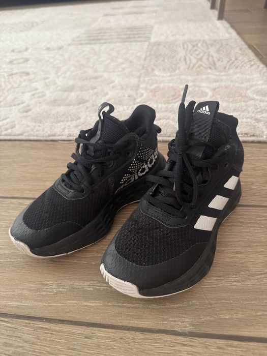 Детски обувки Adidas – номер 30