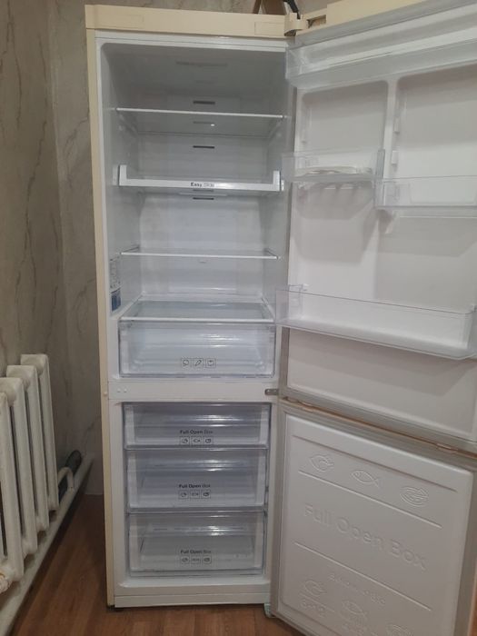 Продам холодильник Самсунг