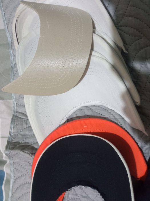 Старые козырьки 16 штук