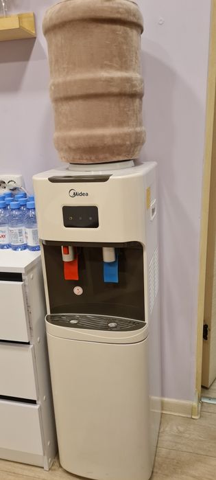 Диспенсер для воды Midea