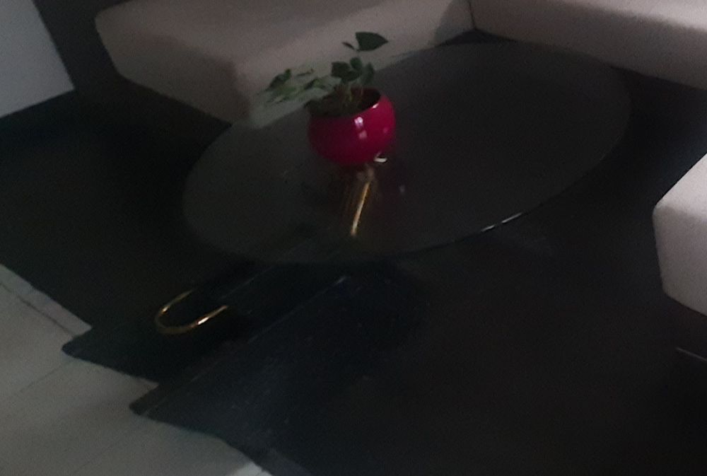 Холна маса с въртящ плот