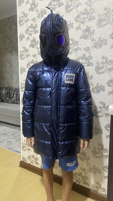 Продам детскую куртку