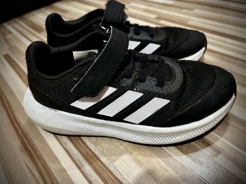 Оргинални маратонки adidas