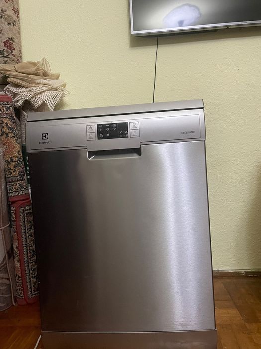 Mașina spălat vase Electrolux