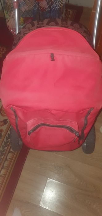 Продам коляску в хорошем состоянии в подарок ходунки