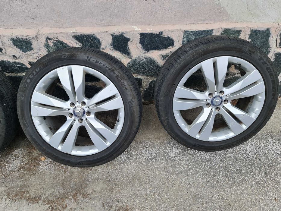Гуми с джанти 265/45R20 за Mercedes-Benz ML