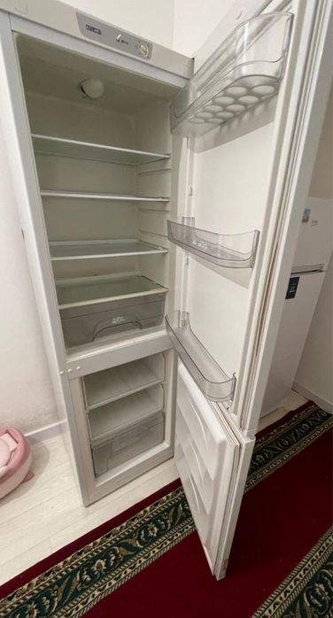 Холодильник продается