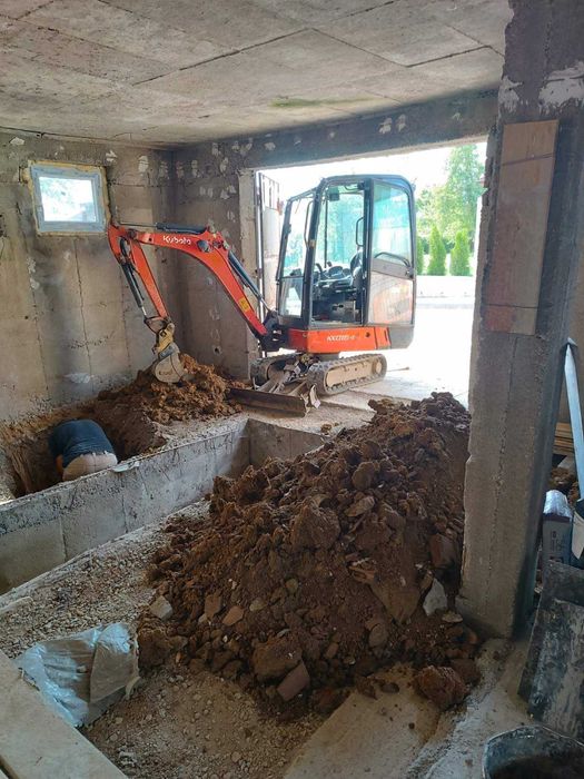 Изкопи с мини багер и мини челен товарач