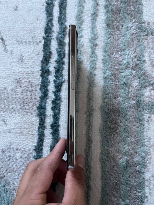Продаю телефон Vivo V40 Lite