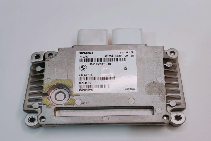 Calculator Motor Siemens ECU  27607589831 01 S07238 U3291A122 / S9723