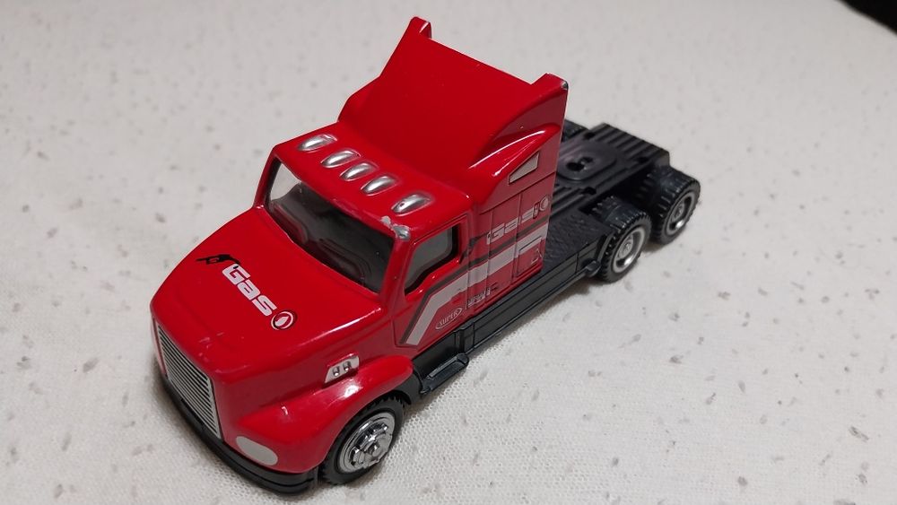 КАМИОНИ 1.50 трактор