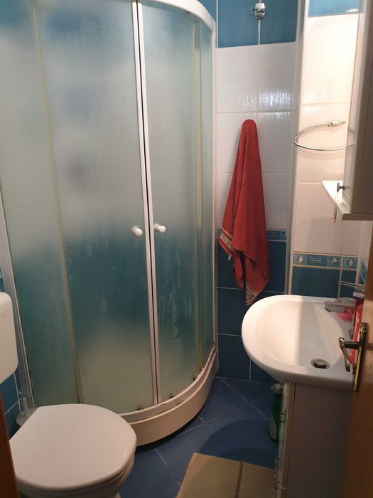 Inchiriez apartament 3 camere zona Cantacuzino