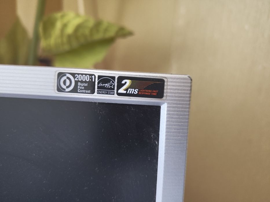 LCD Monitor LG Flatron 19'