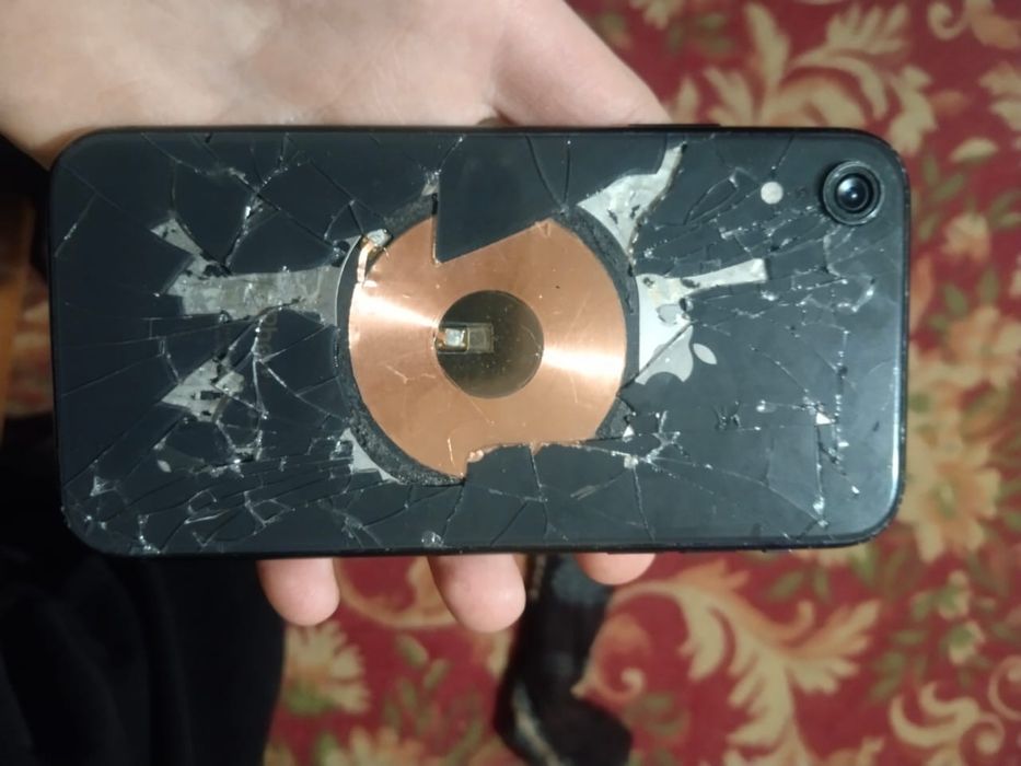 Айфон xr 64 гигов