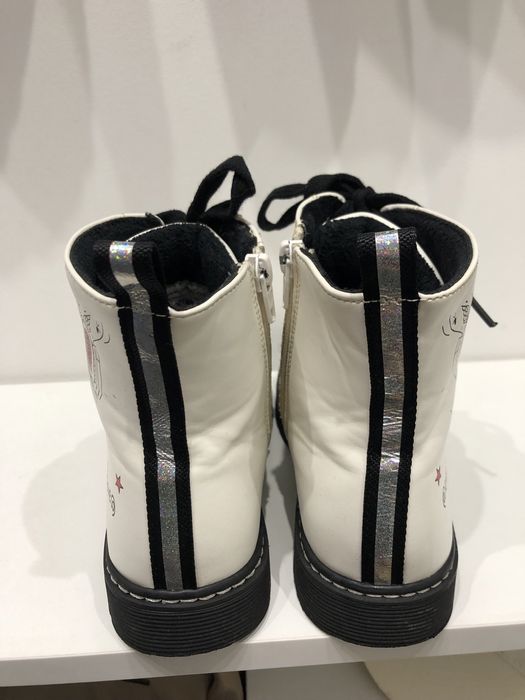 Стильные осенние ботинки.