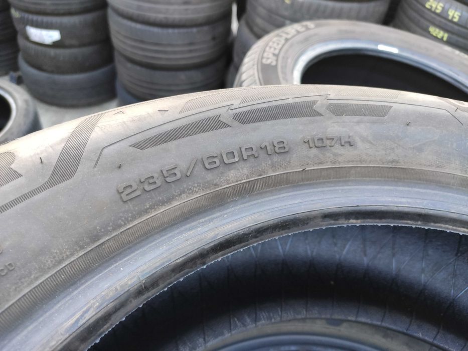 2бр Зимни гуми 235 60 18 - Goodyear - DOT 2025