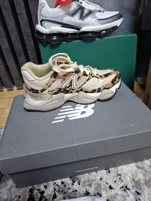 Adidași  new balance 2000